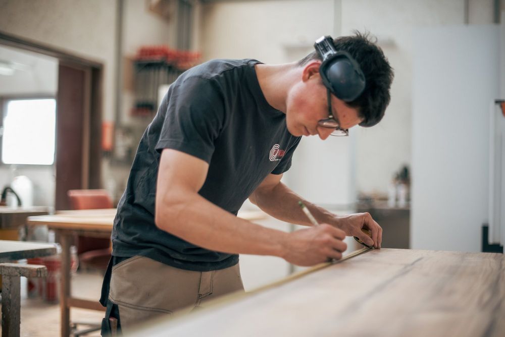 Tischlerei Engl Eppan – Handwerksqualität & individuelles Möbeldesign seit 1961